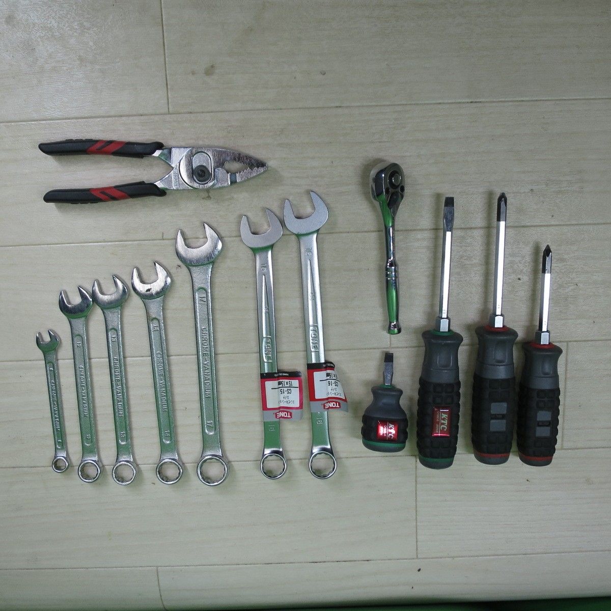 送料無料 まとめ売り 工具 セット TONE コンビネーションスパナ CS-15 CS-16 ラチェットハンドル TRH20 KTC ドライバー コンビネーションプライヤ PJ-150 等