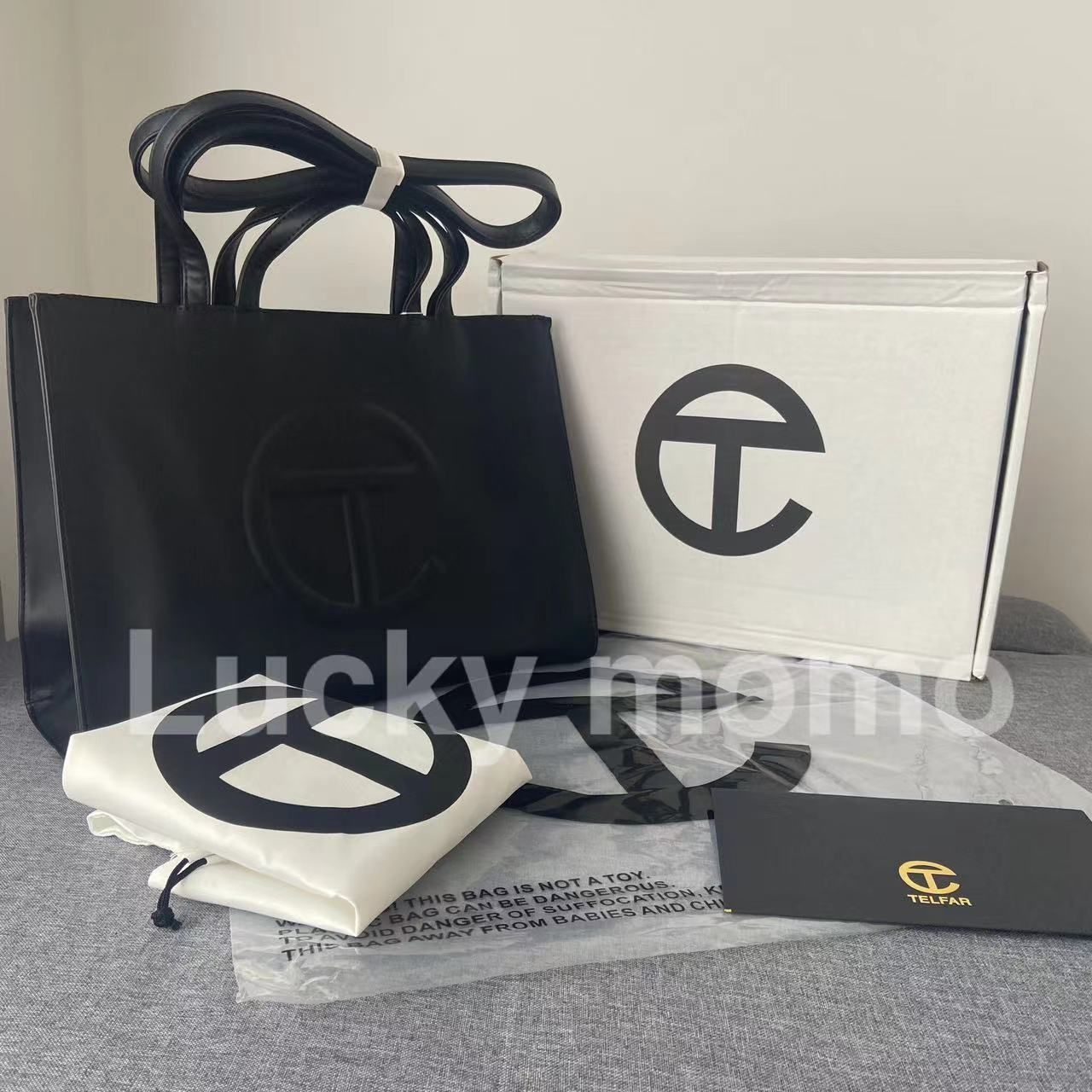 大人気 新品 TELFAR Shopping Bag Medium  テルファー ファッション レディース バッグ ハンドバッグ ショルダーバッグ トートバッグ ブラック