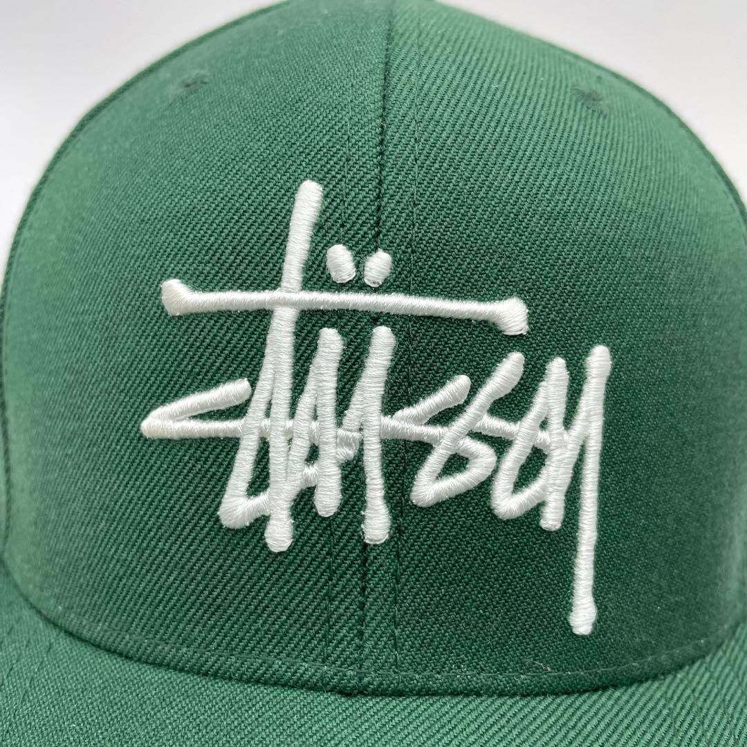 STUSSY ロゴ グリーン ベースボールキャップ 帽子トラッカー