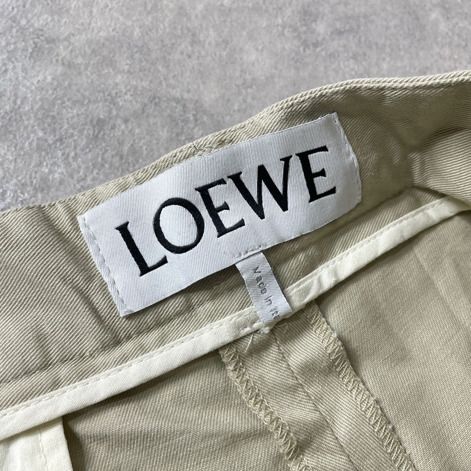 LOEWE 22AW