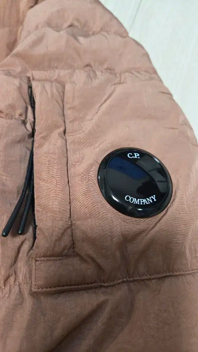 cp カンパニー エコクローム r ダウンジャケット 105 サイズ