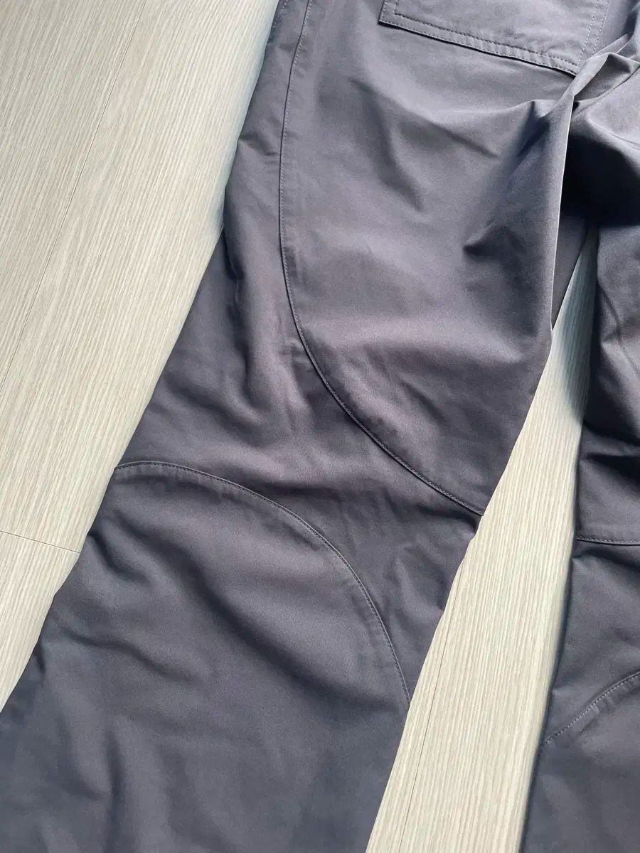 フィット ナイロンパンツ