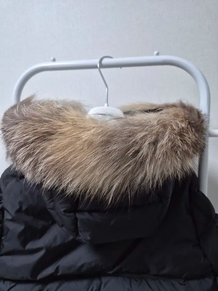 MONCLER モンクレール BYRON(モンクレール) キッズ ダウンジャケット 子供服・用品(85cm CHARPAL黒14A入荷大人も着られるキッズMONCLER(モンクレール)BUYMA byron（キッズ・ベビー・マタニティ）の通販 &frasl; 人気ファッションインスタグラマー TikTokerの黒田りこ様ご着用の ブラック（黒）系 - ブランド ダウン ニューマヤ