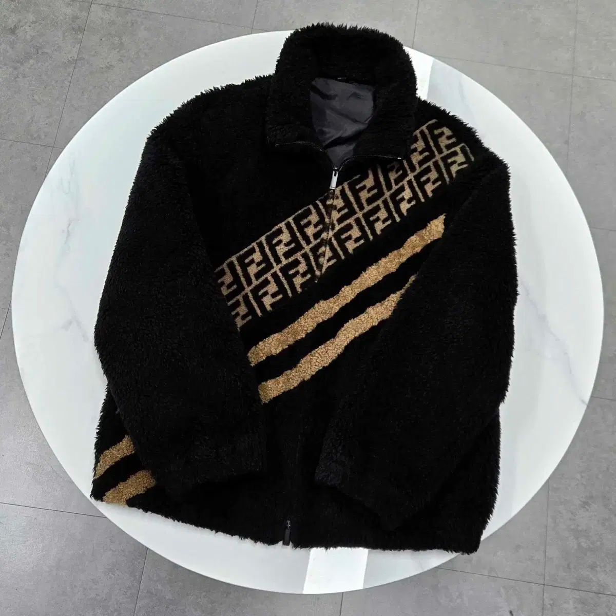 90's FENDI フェンディ フリース ジャケット ボア ITALY製　40 FENDI(フェンディ) FF ロゴ モノグラム Shearling フリース