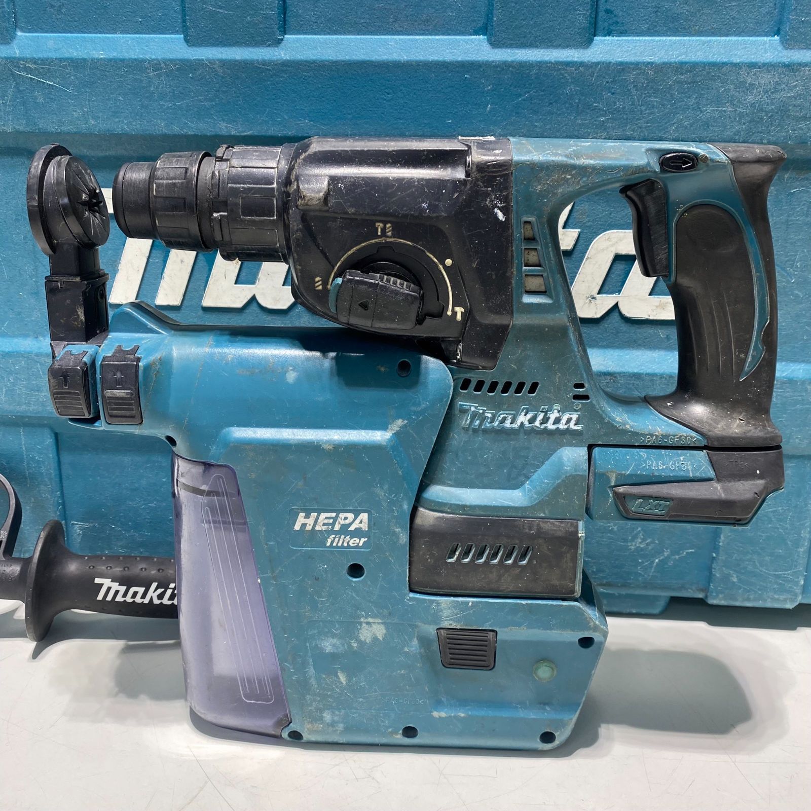 中古 makita マキタ 24mm 18V充電式ハンマードリル ハンマドリル SDSプラス HR244D 本体 電動工具