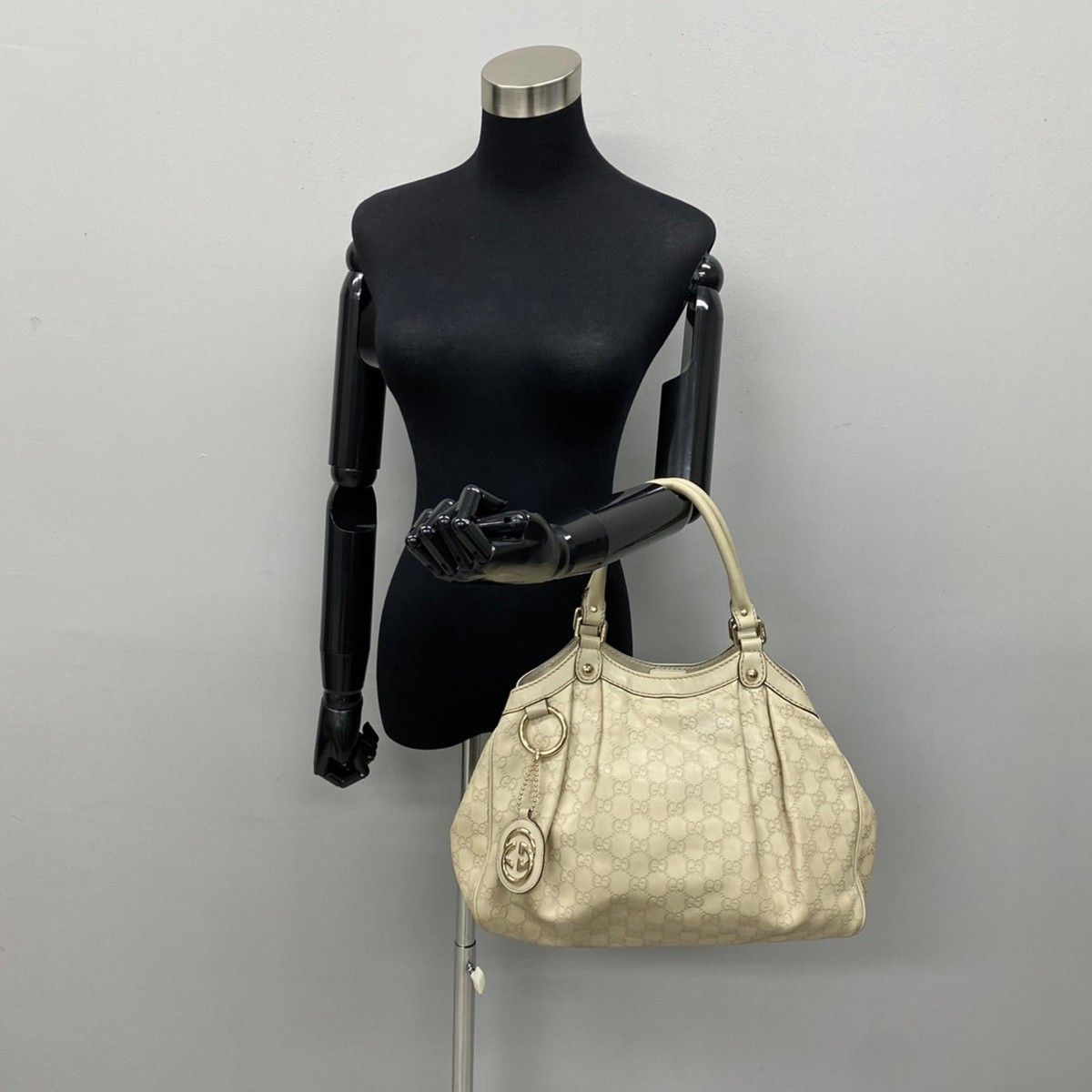 極 美品 希少品 GUCCI グッチ シマ GG ロゴ 金具 エンボス 型