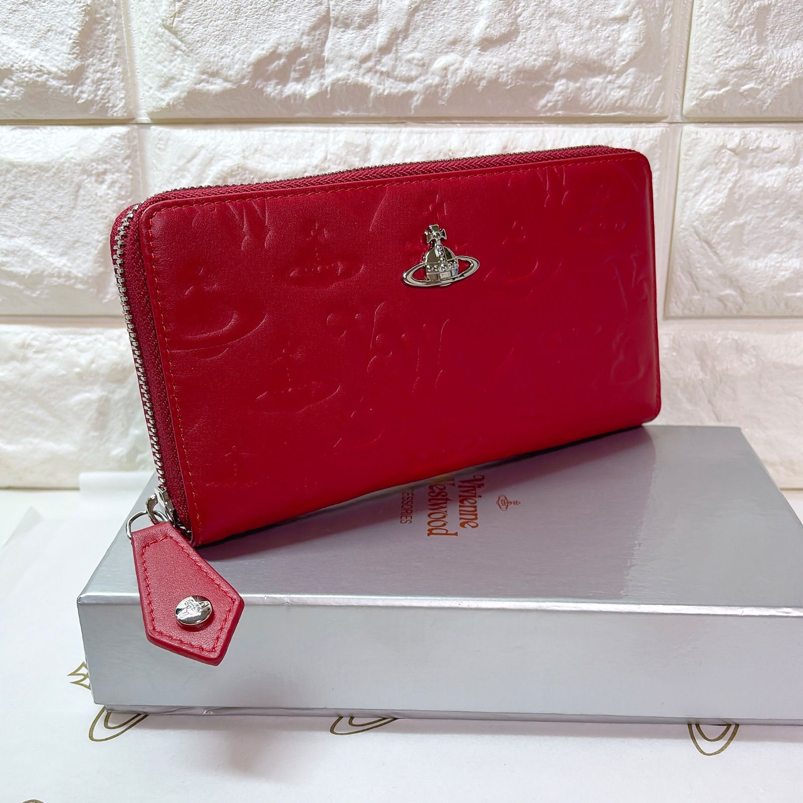 新作登場‎🤍ショッパー付】Vivienne Westwood 長財布 マット