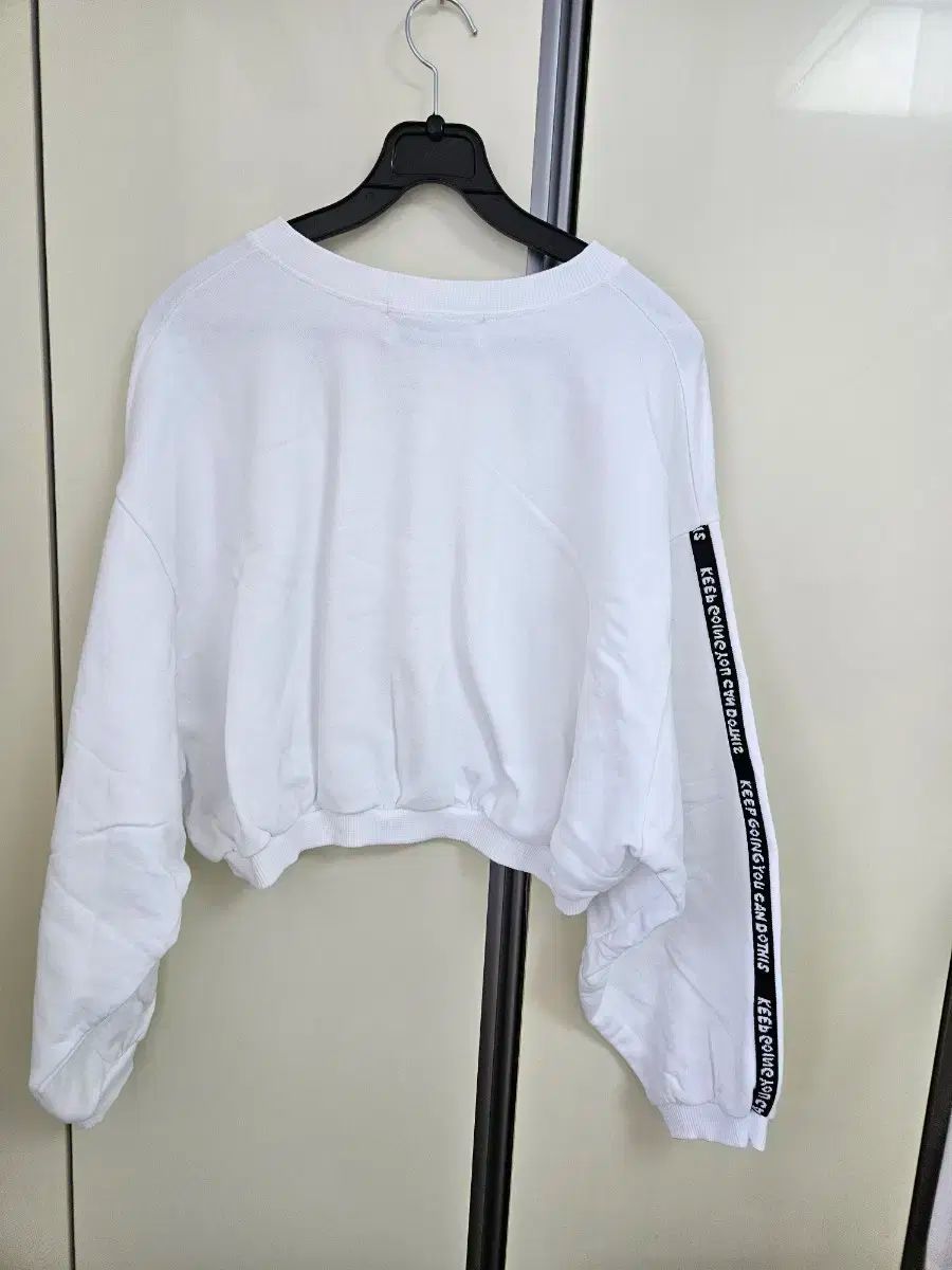 クロップドTシャツ