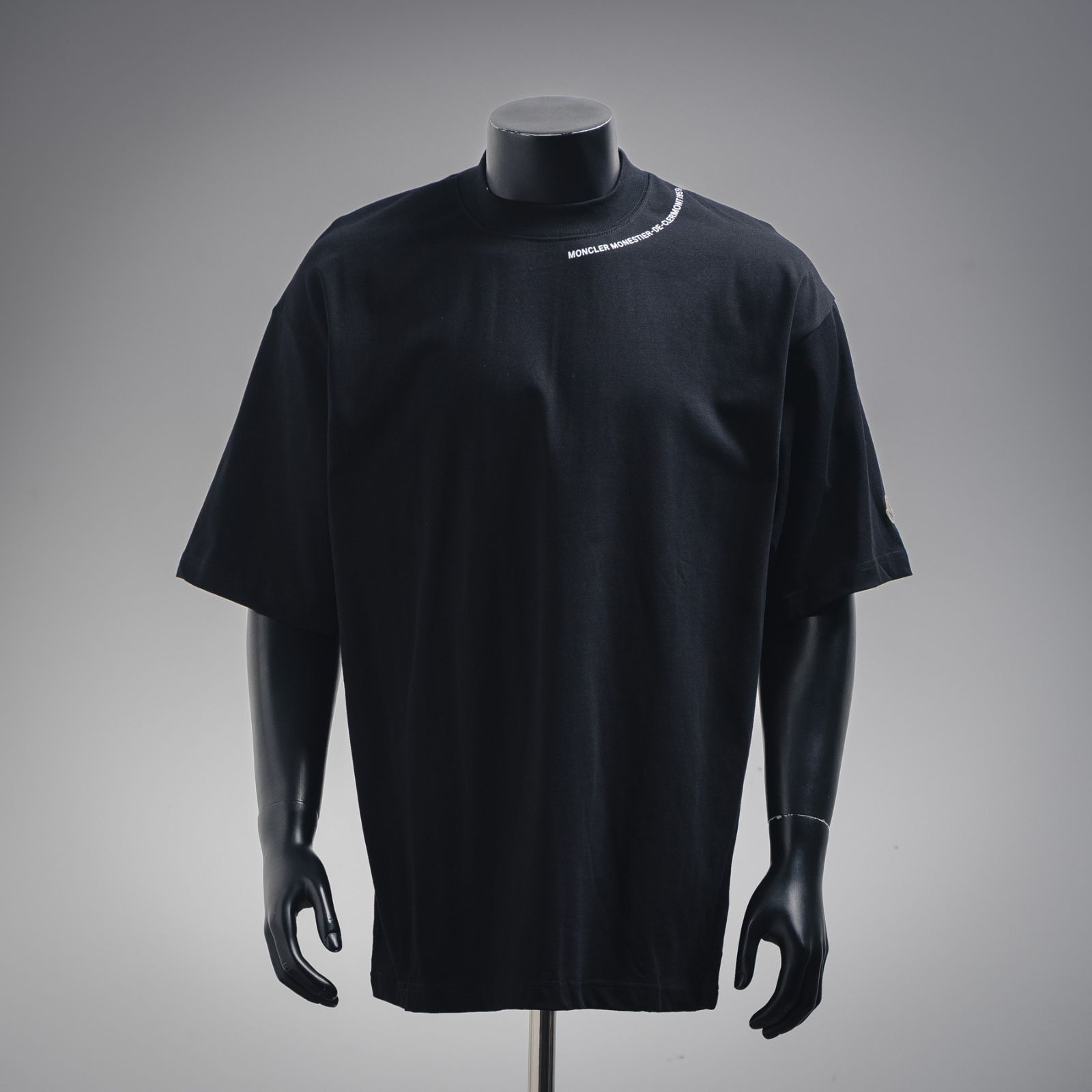 ♪直営店♪Moncler 25SS Tシャツ 各色 今日特価】Moncler / モンクレール 25SS カラーロゴプリント T-2