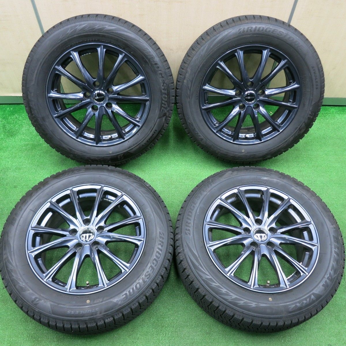 [送料無料] バリ溝！22年！キレイ！9.5分スタッドレス 225/60R17 ブリヂストン ブリザック VRX2 WAREN ヴァーレン 17インチ PCD114.3/5H4112706TNス
