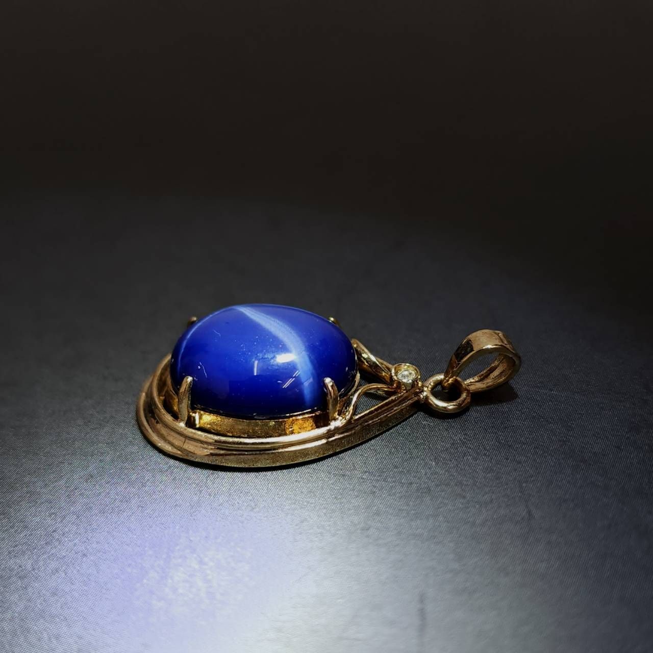 18K? マークスターサファイア　ネックレストップ スターサファイア ペンダントトップ 18K？刻印 アクセサリー 色石