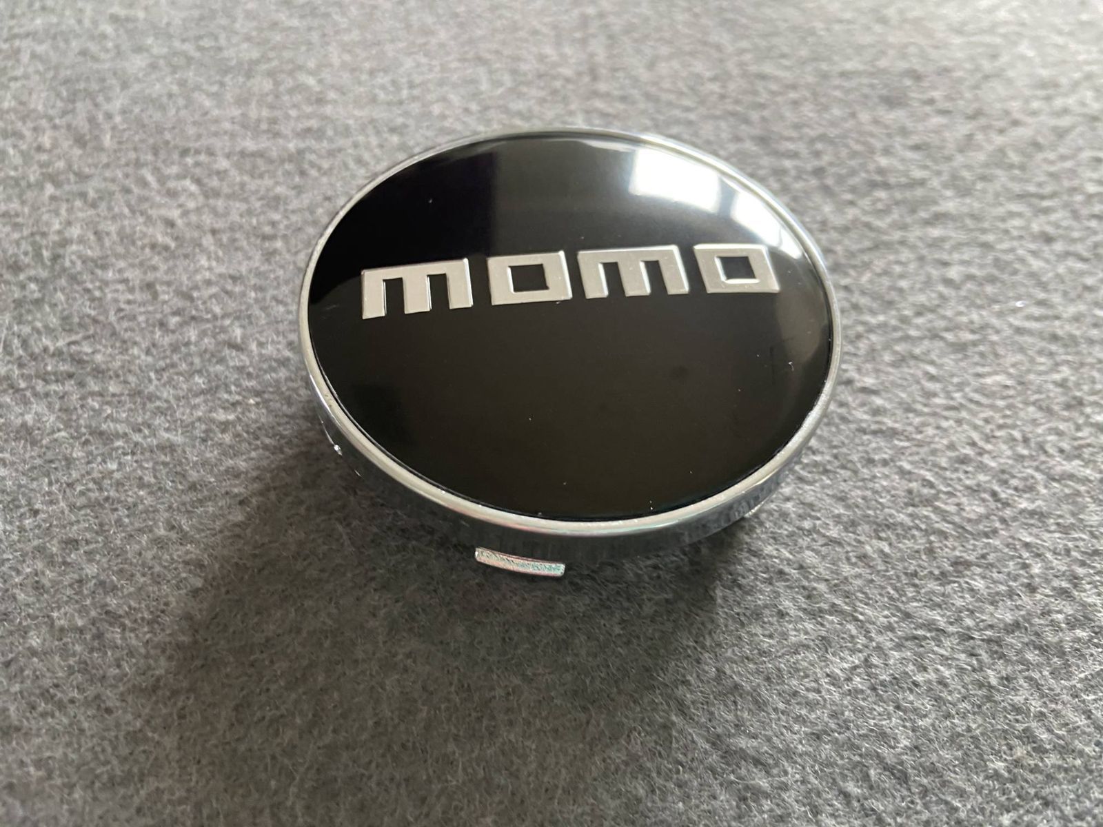 momo キャップシール 60mm ホイールセンター 4枚入☆T357 - メルカリ