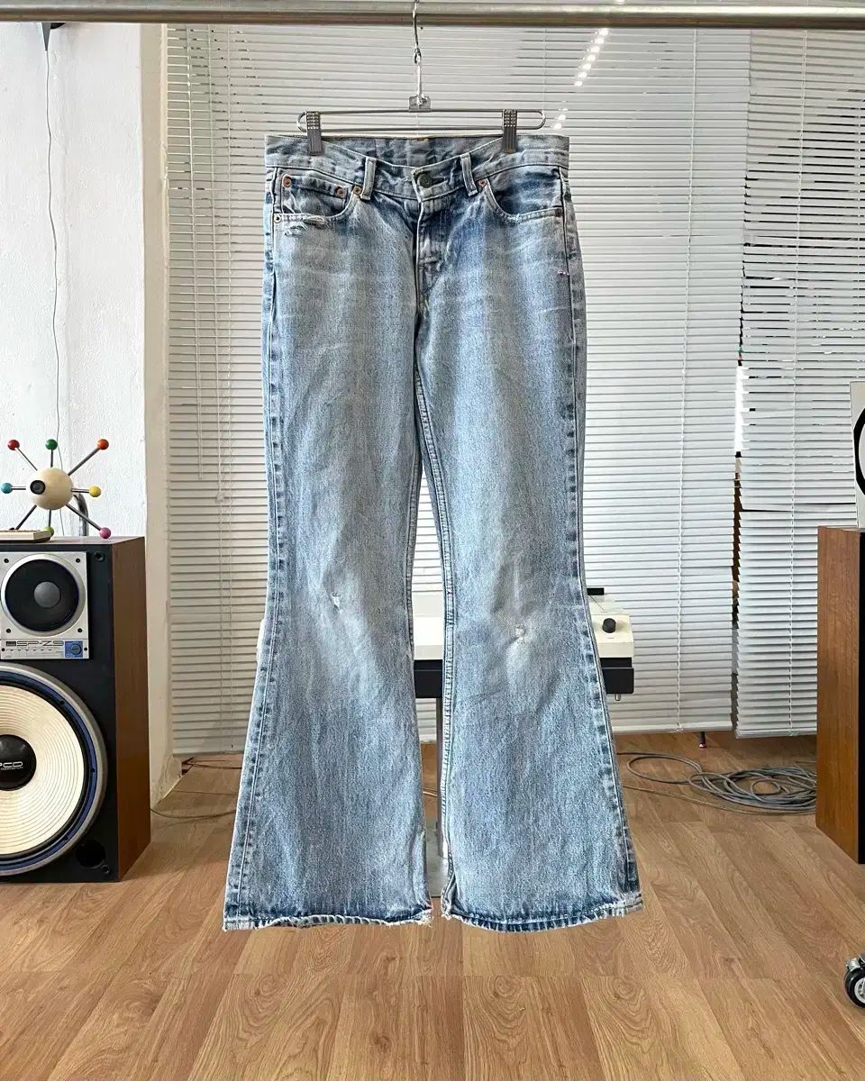 S リーバイス