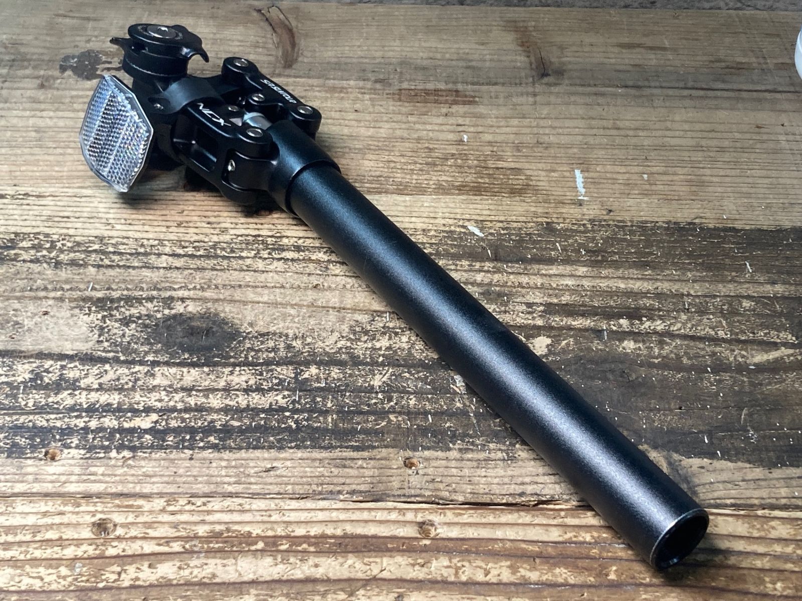 JG351 SR SUNTOUR NCX サスペンションシートポスト 黒 350mm Φ27.2