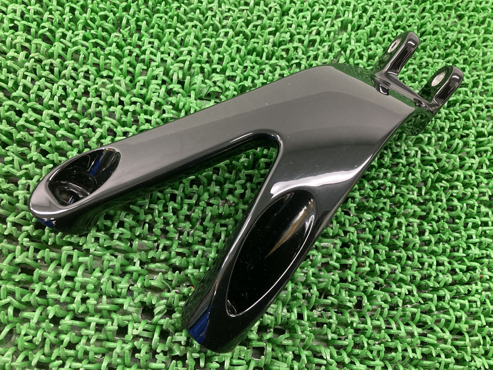 FXBRS1870 ステップホルダー 右 ハーレー 純正 中古 2020年式外し