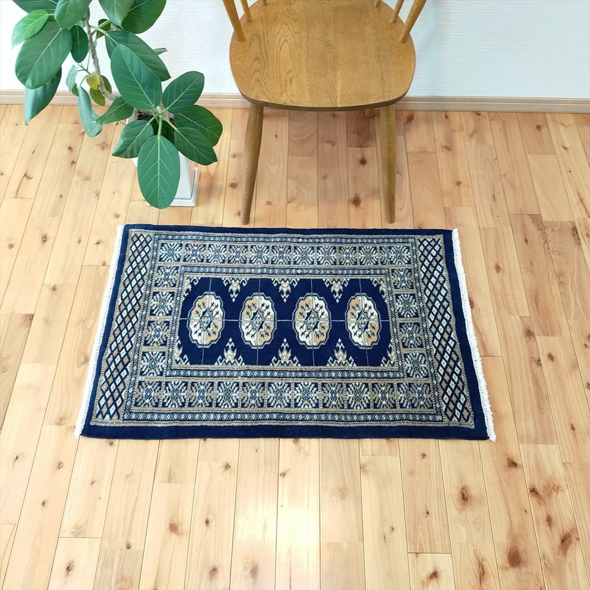 パキスタン 手織 絨毯 玄関 127cmx77cm パキスタン手織り絨毯玄関