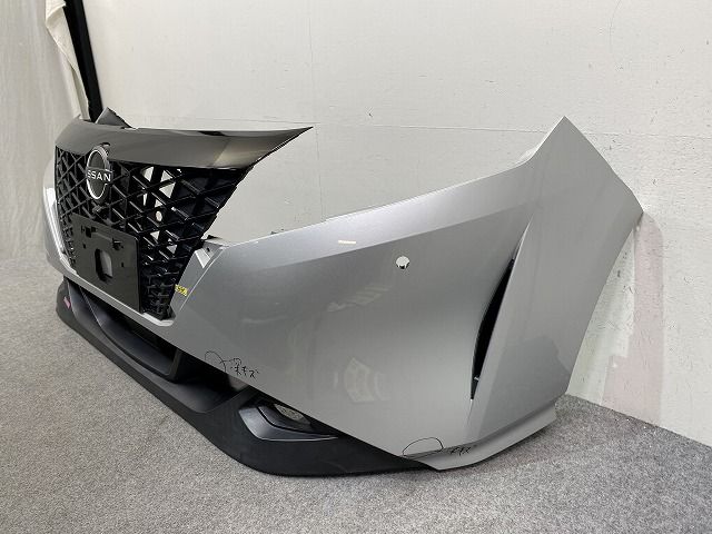 フロント バンパー