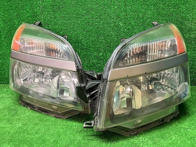 トヨタ AZR60/65 ヴォクシー 前期 ヘッドライト左右 HID 28-154 B2 レベ付 バラスト付 241223207