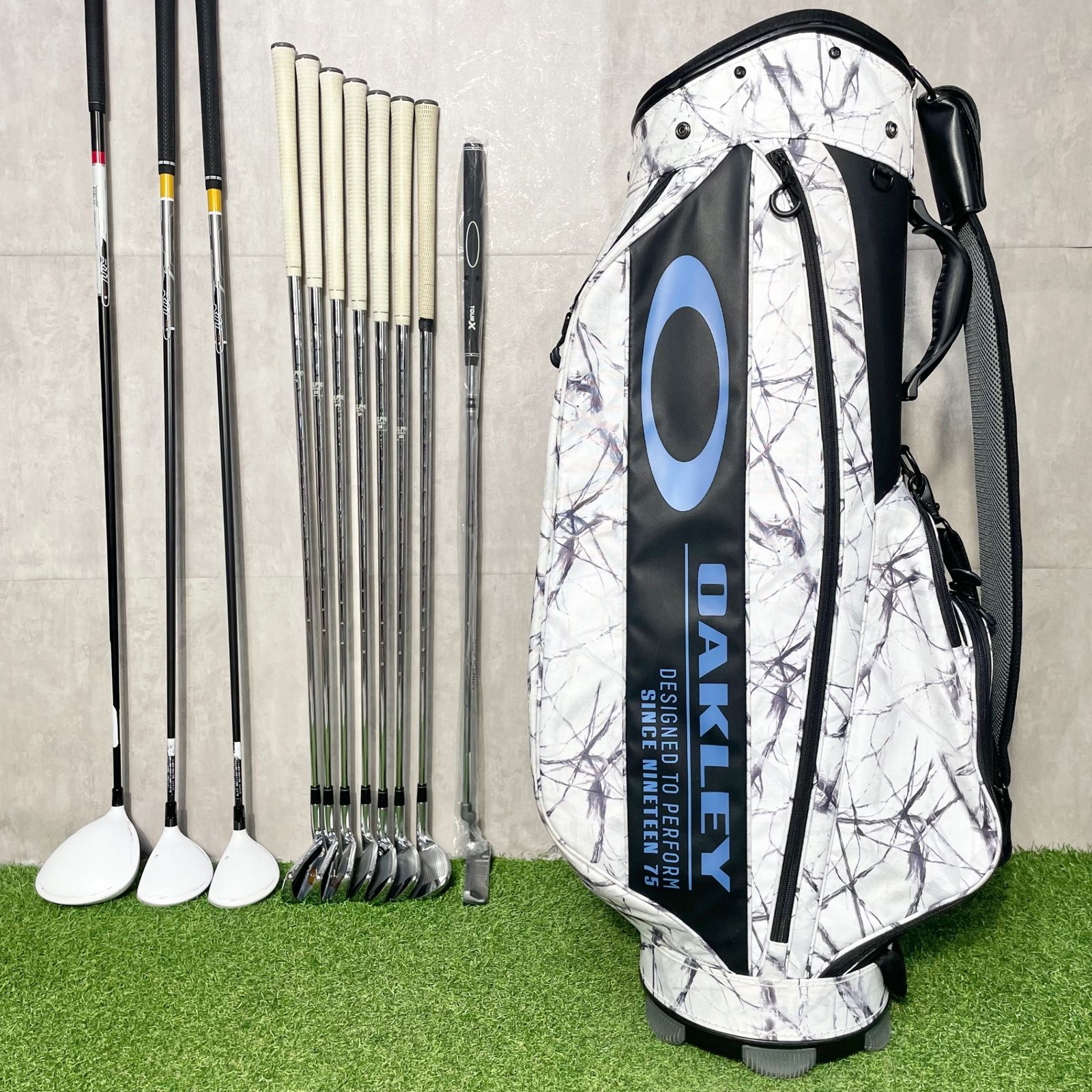 TaylorMade - TaylorMade R11 ゴルフセット 11本 左 レフティ S クラブ TaylorMade R11 ゴルフセット 11本 左 レフティ S クラブ - メルカリ