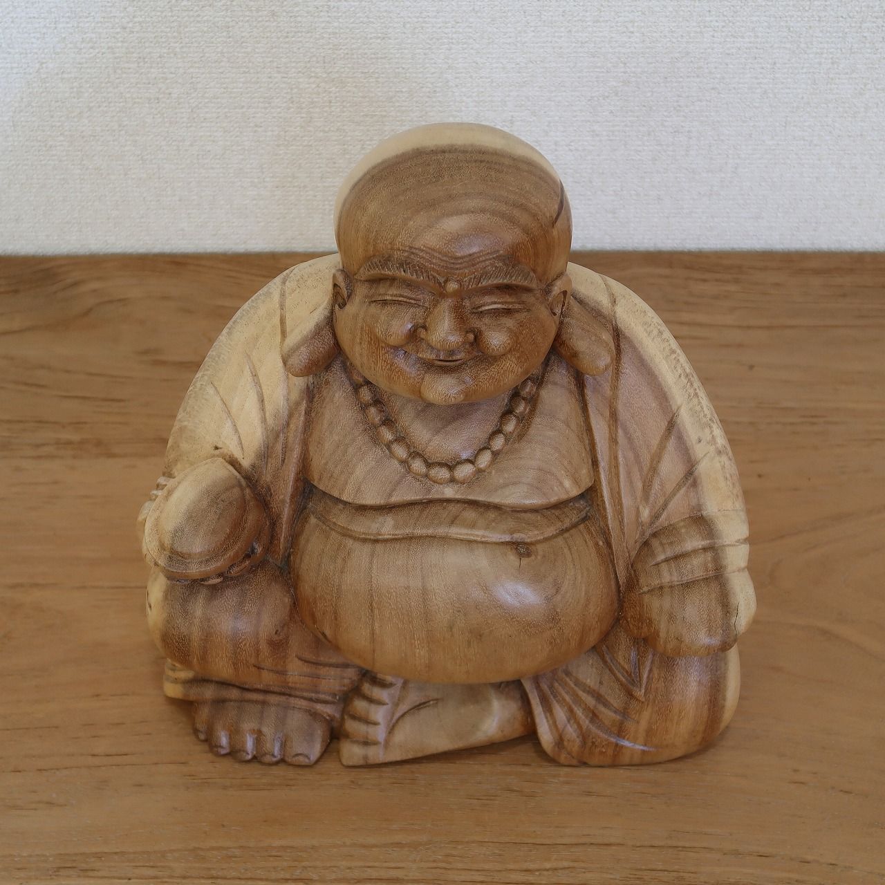 布袋さんの木彫り 座像 木製 スワール無垢材 30cm 七福神 布袋尊