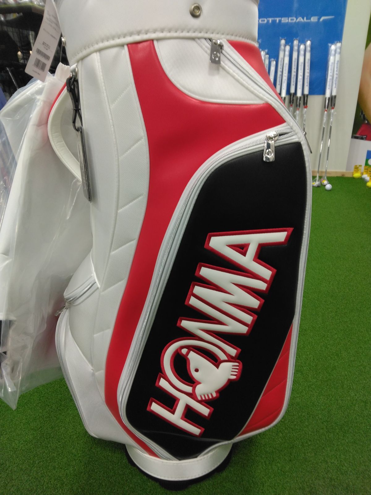 未使用　HONMA ホンマ 　キャディーバック　9型 ホワイト×レッド HONMA GOLF 在庫処分 本間ゴルフ 9型 キャディバッグ