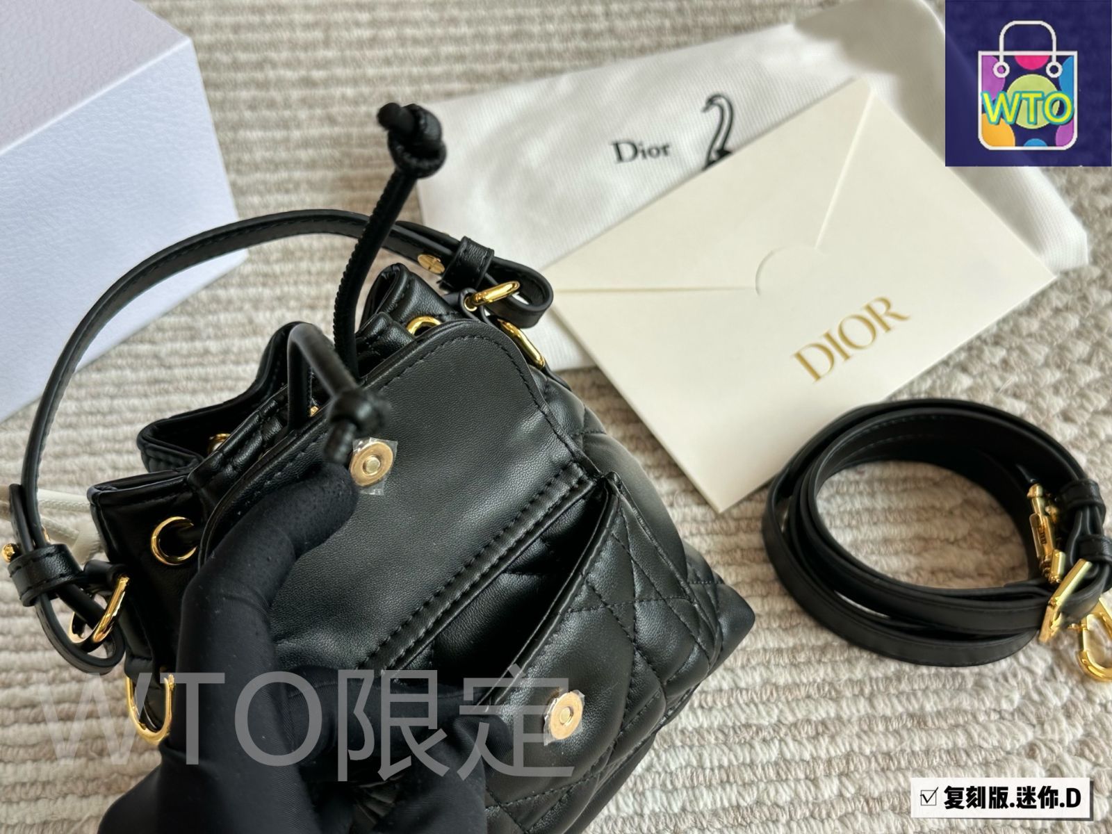 今日特価】Dior ディオール ディオールカロ 羊皮革を使用し