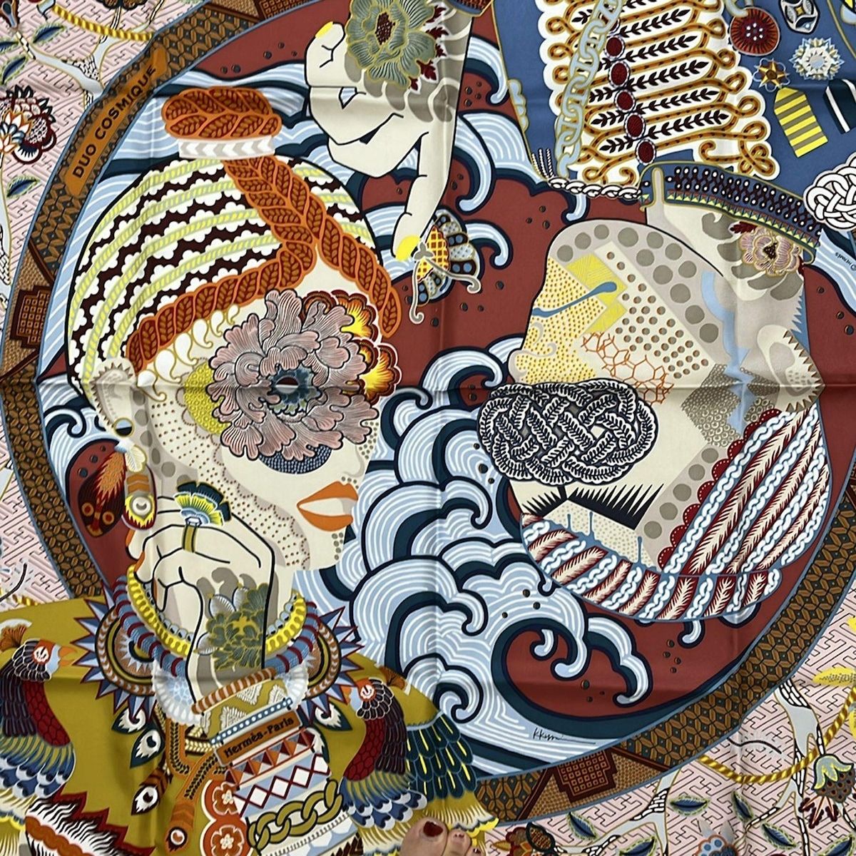 ☘️美品☘️HERMES　PLUMES プリュムス　カレ90 ライトブルー HERMES】エルメス『カレ90 プリュム アン フェット plumes en