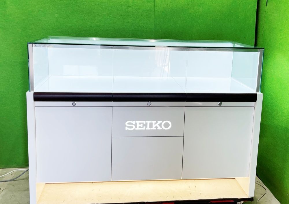 福山通運の営業所渡し 時計店より 光沢ホワイトウッドのショーケース SEIKO電飾 LEDライト内臓 O-440
