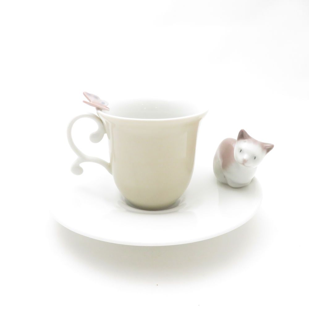 美品 LLADRO リヤドロ 猫と蝶々 デミタスカップ＆ソーサー キャット  