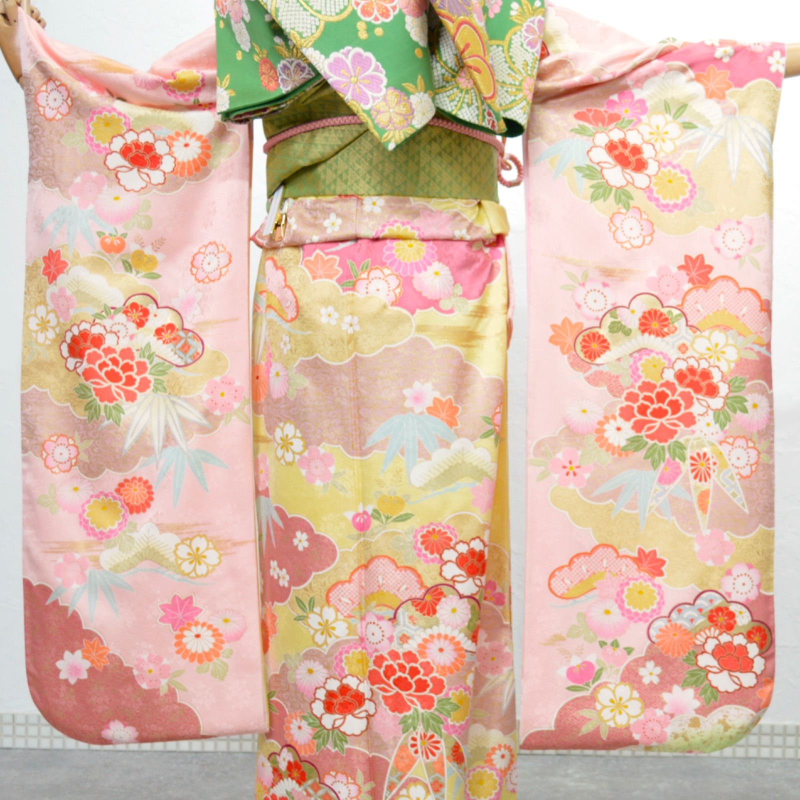 美品》正絹 振袖フルセット S〜Mサイズ 成人式 振袖セット 金駒刺繍