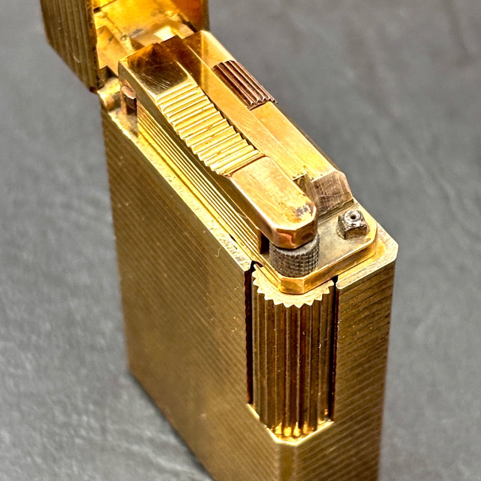S.T. Dupont メタルケース レザー付き S.T. Dupont メタルケース レザー付き