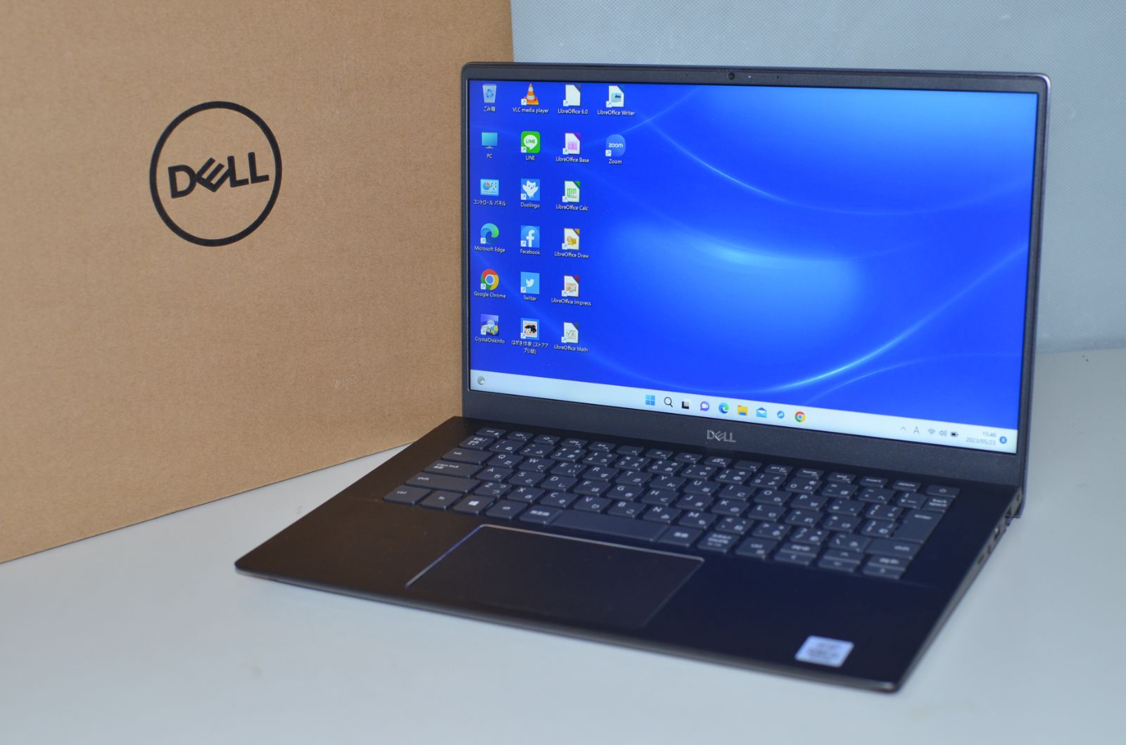 中古美品ノートパソコン Windows11+office 爆速SSD256GB DELL Vostro