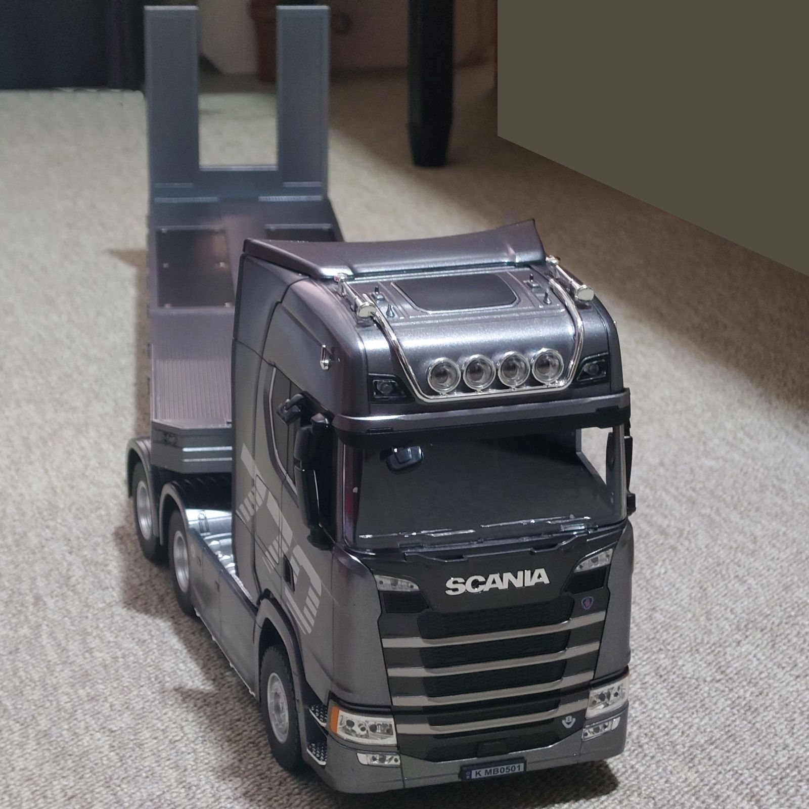 1/18 スカニア SKANIA770S レッド ラジコン大型トラック トレーラー