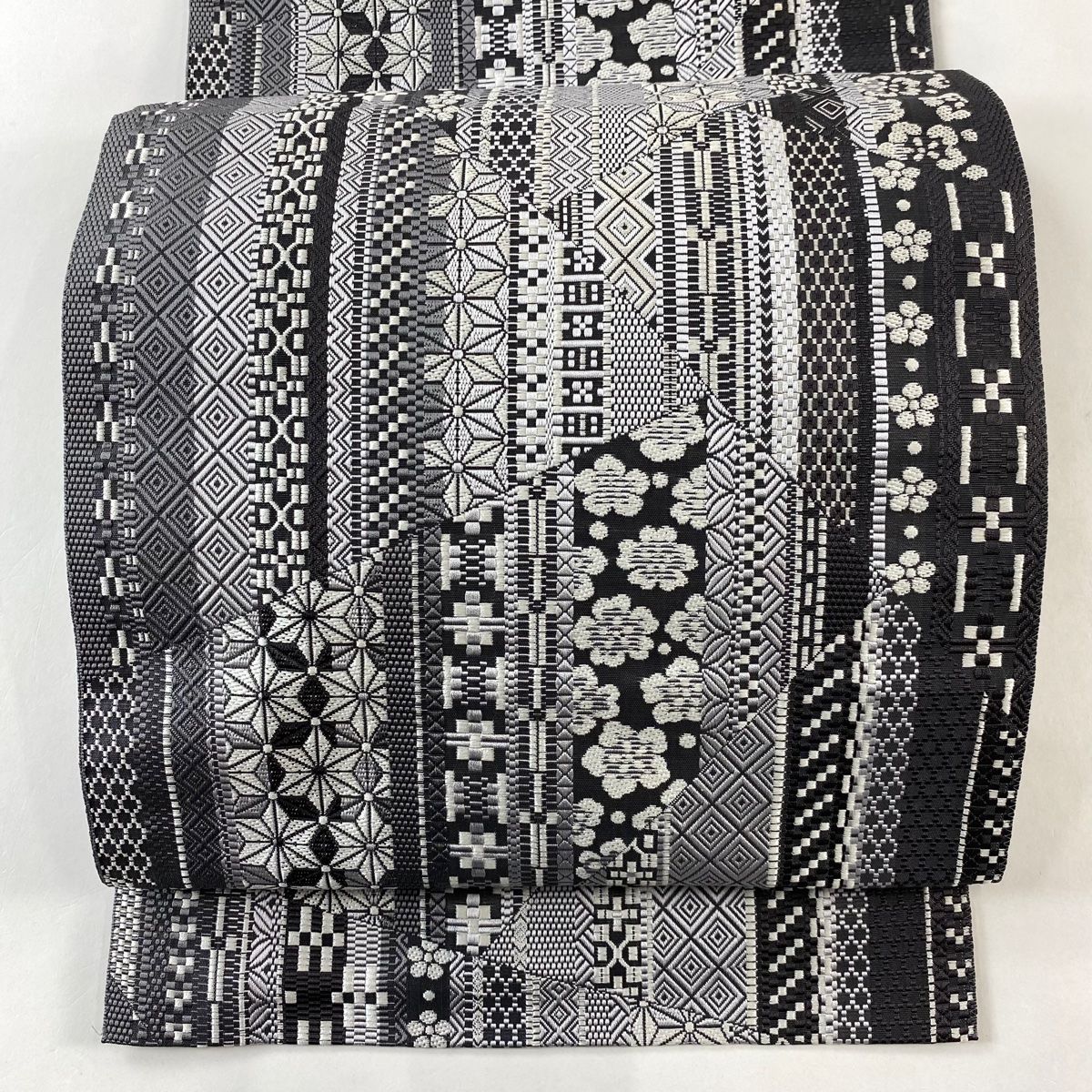 名古屋帯 名品 松葉仕立て 八寸名古屋帯 梅 麻の葉 灰色 正絹