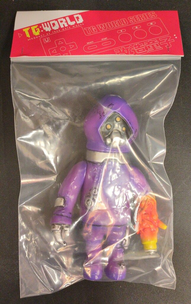 インディーズソフビ TG WORLD 改造童子 灰色成形 蛍光緑⁄青⁄銀塗装