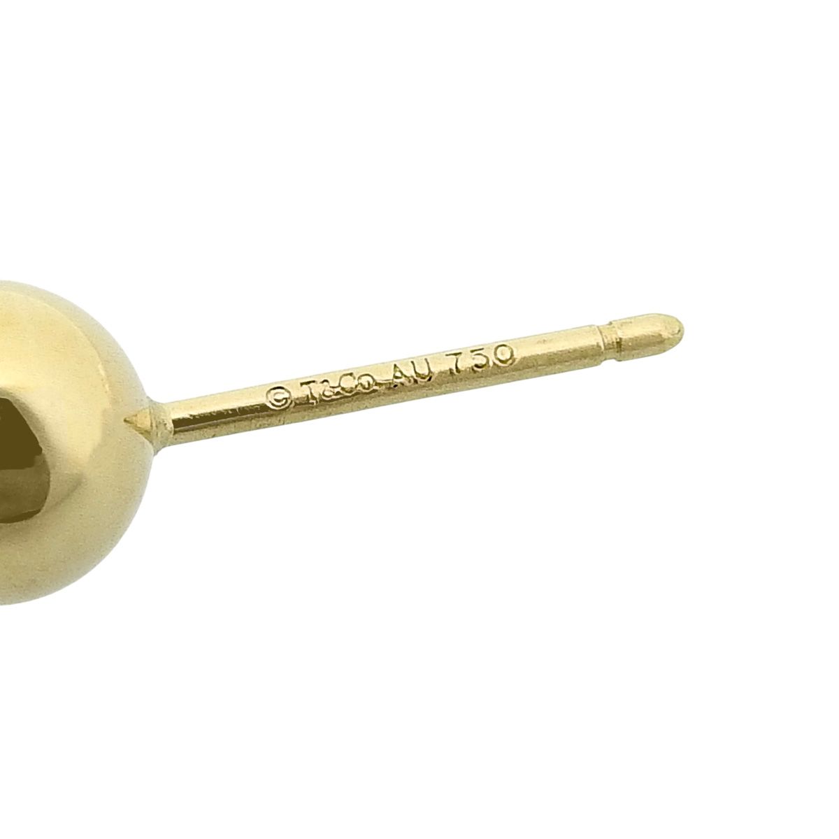 ハードウェアボール ピアス