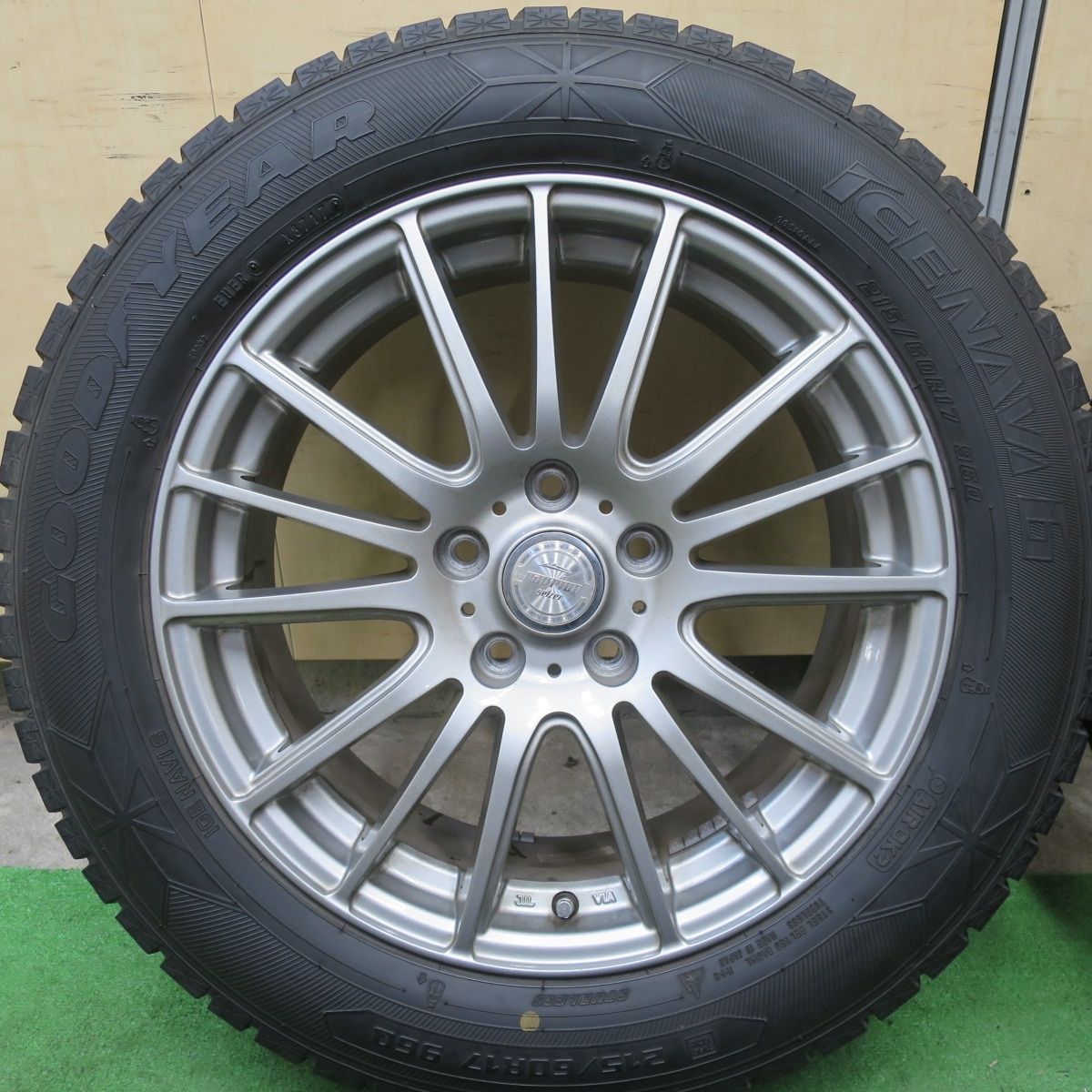215|60R17