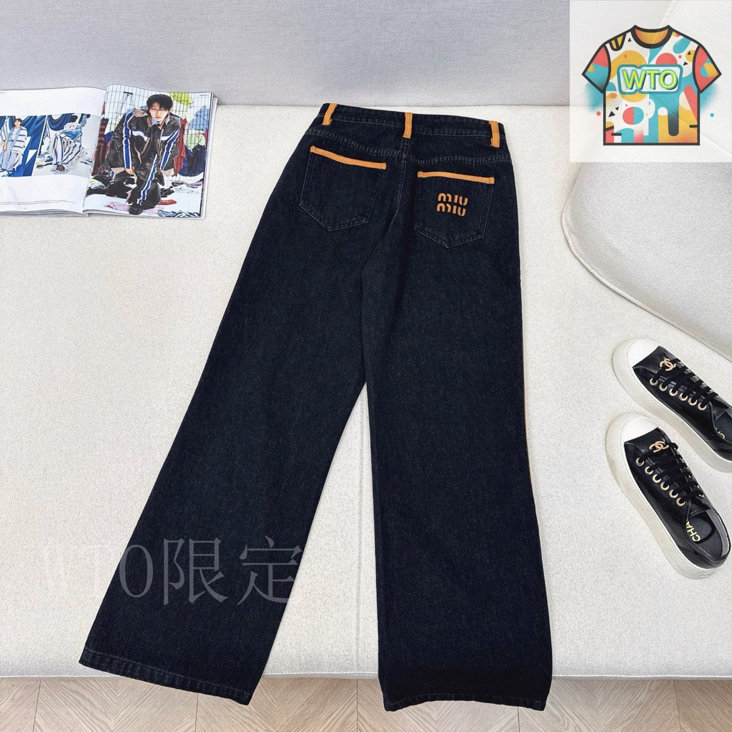 【飽きの来ないデザイン！】MIUMIU ロゴパッチ ジーンズ Miu Miu - Logo Patch Jeans in Light Blue - GWP503_14QU_F0013