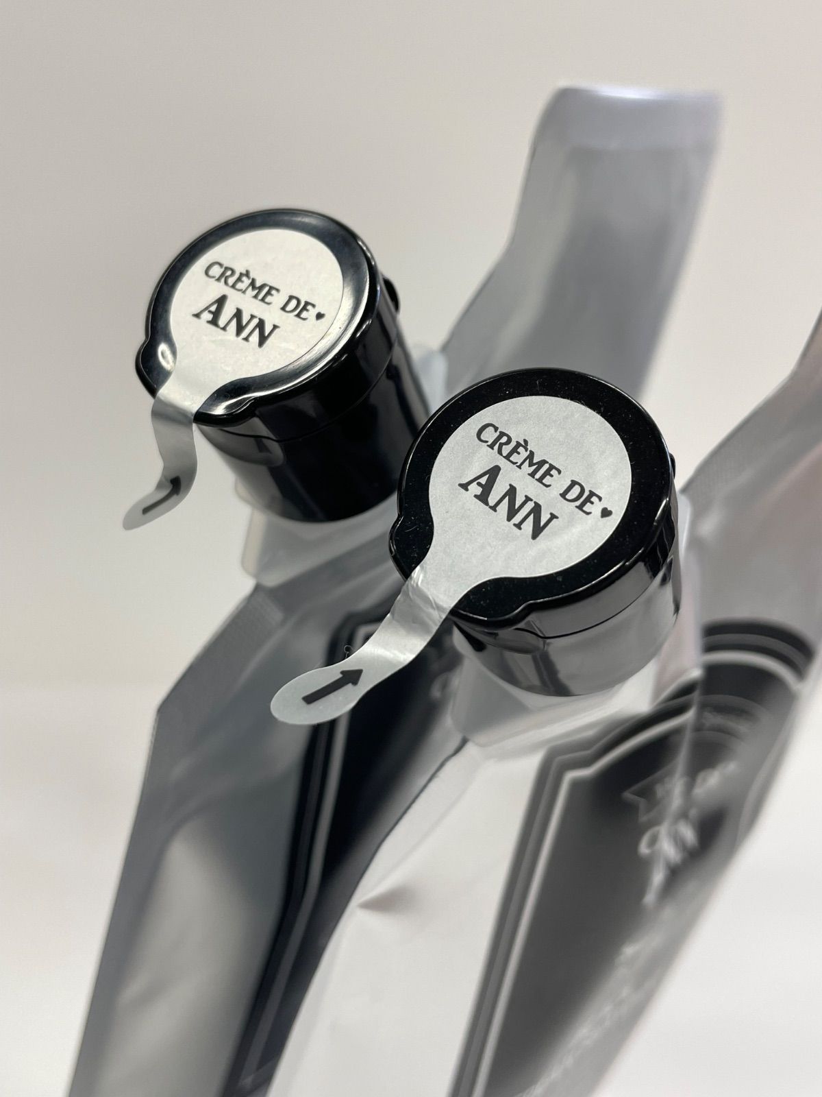 J701 K CREME DE ANN クリームトリートメントブラックシャンプー