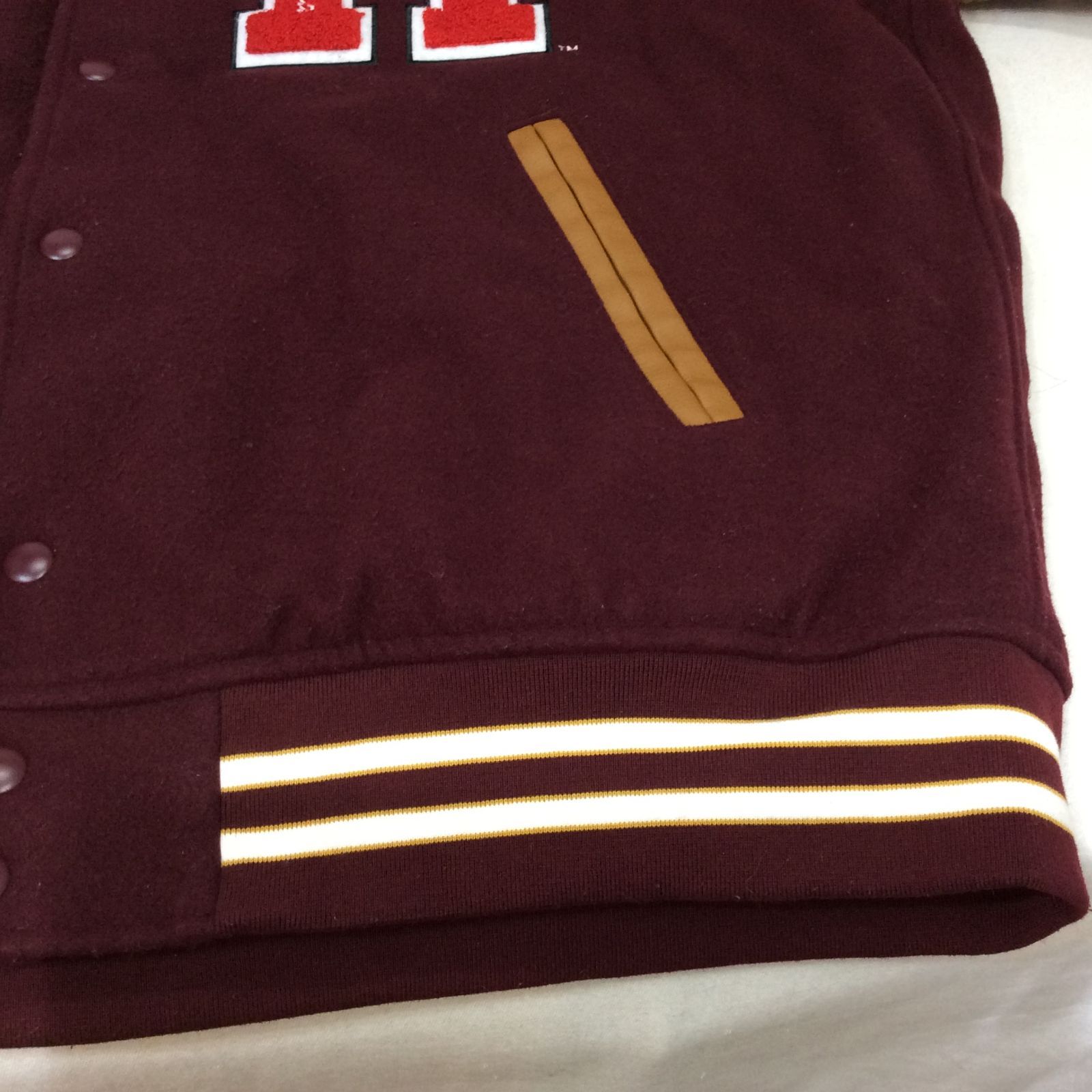 GU ジーユー パテッドスタジャン Harvard ハーバード大学 コラボ XL 