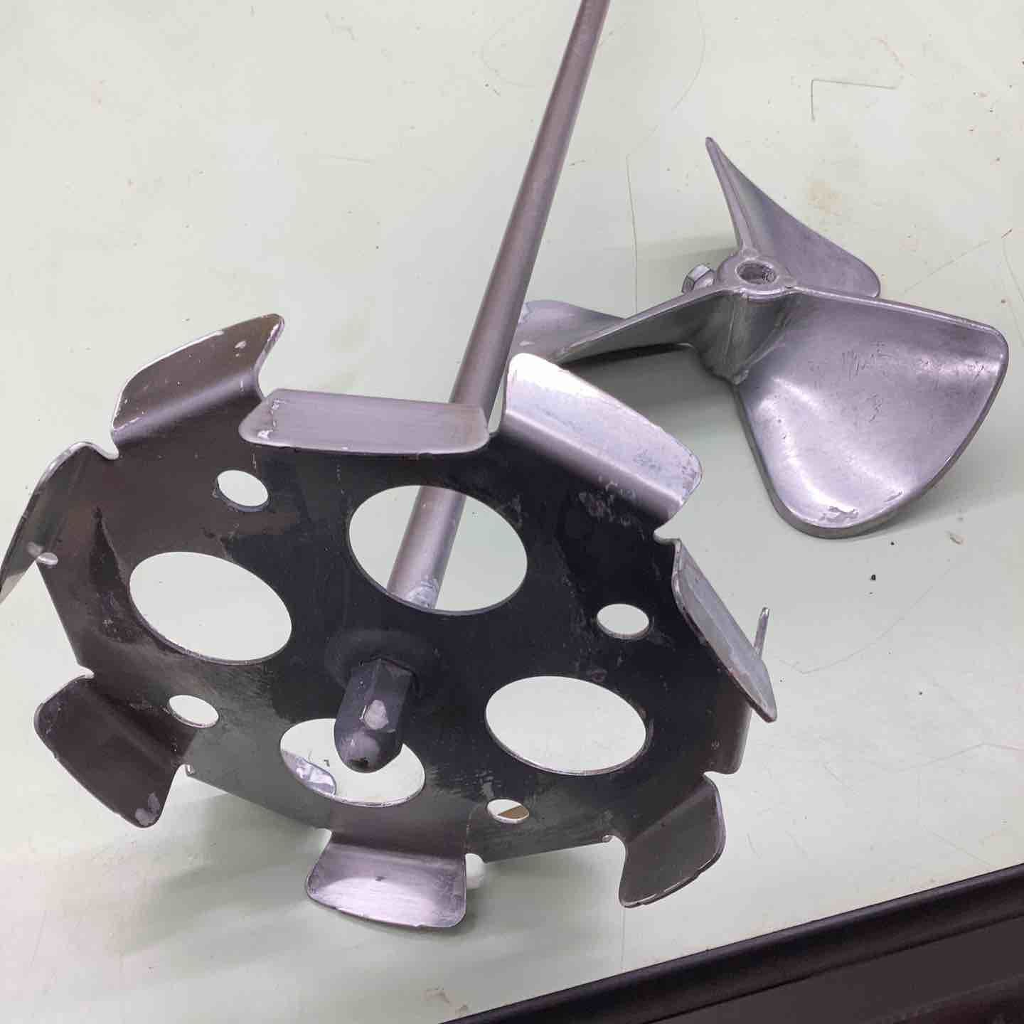 マキタ makita コンクリートかくはん機 ハンドル 羽付き UT1305 越谷店