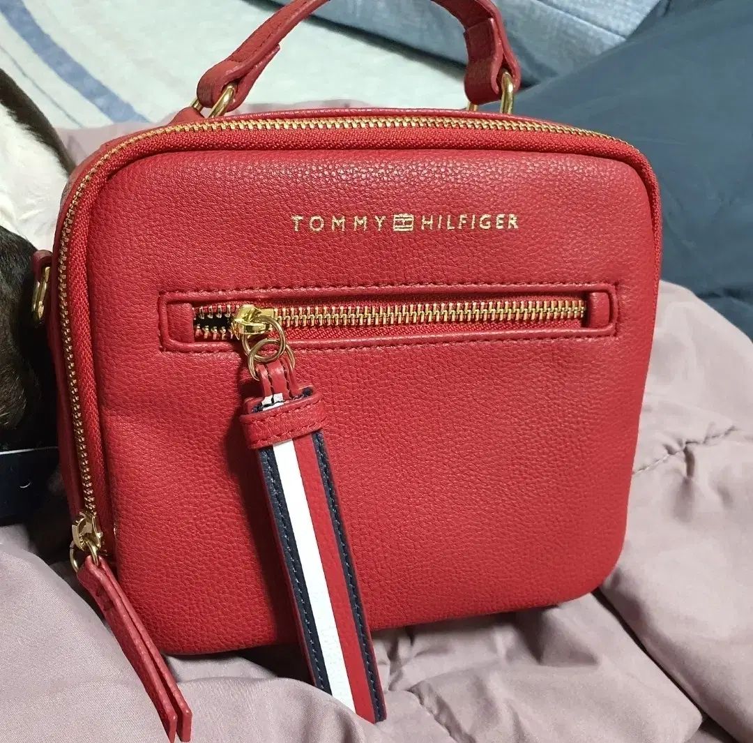 Tommy Hilfiger トミーヒルフィガー クロスバッグ