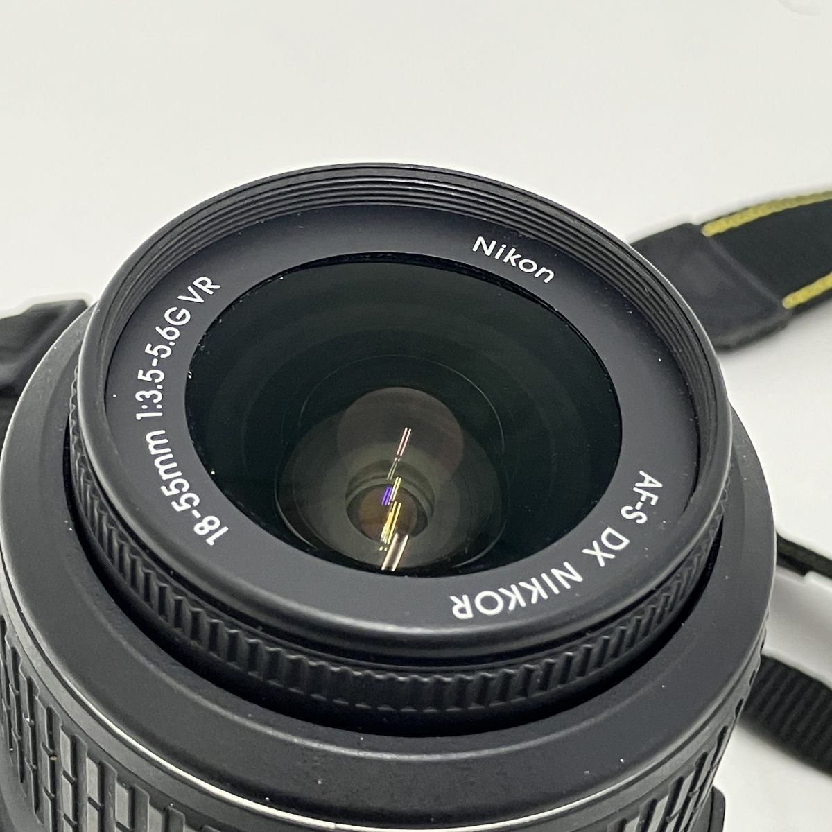 D3200