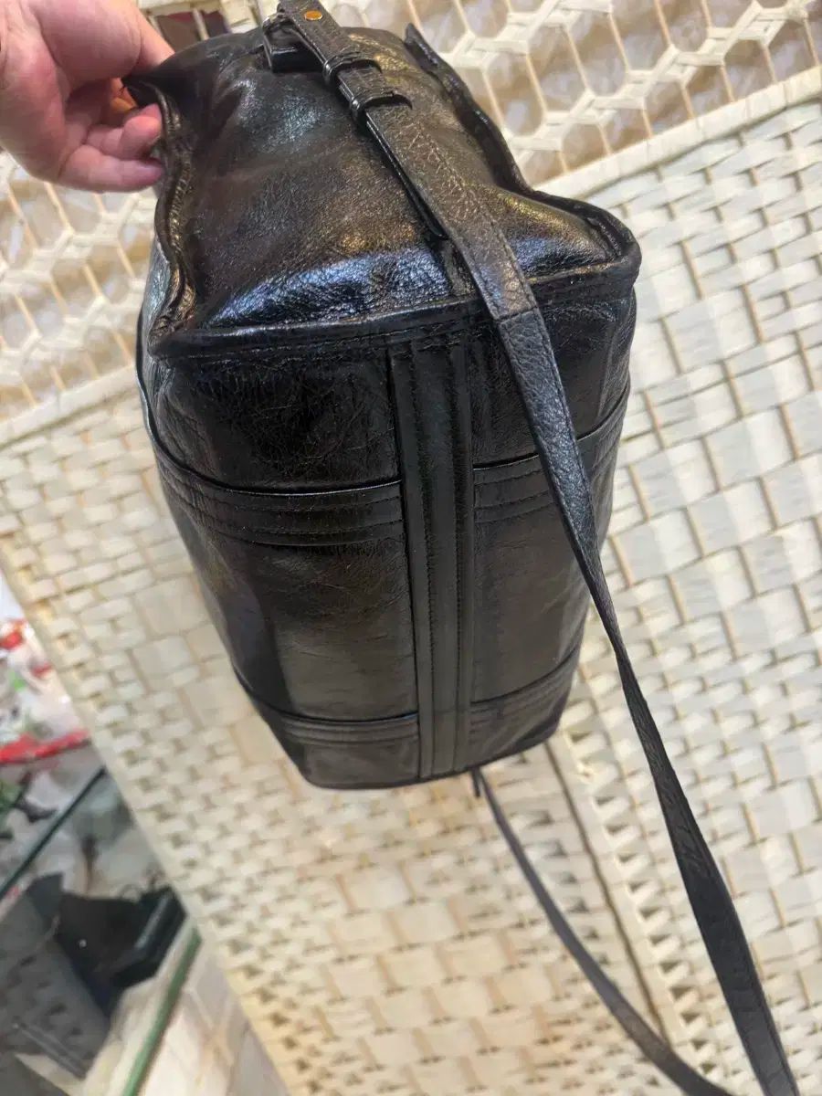 BALENCIAGA