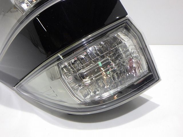20ヴェルファイア 左テール ANH GGH20/25 58-29 9 コーティング 81561