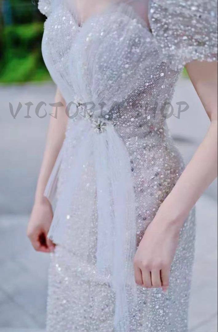 スパンコールがゴージャスでオシャレな半袖 イブニングドレス