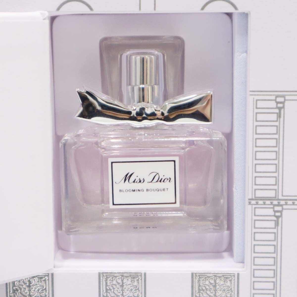 Christian Dior クリスチャンディオール 30 モンテーニュ
