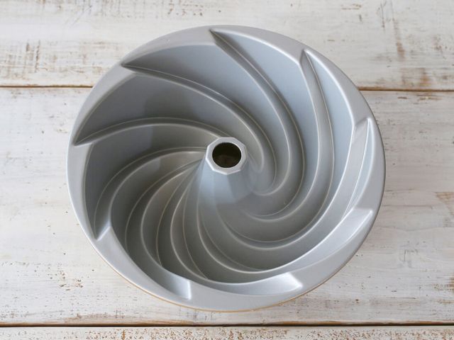 ノルディックウェア ヘリテイジバントケーキパン お菓子型 焼型 ケーキ型 ケーキ