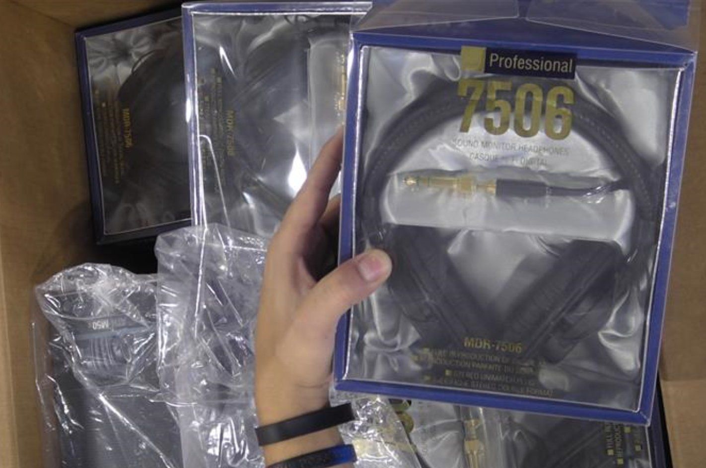 ステレオヘッドホン MDR-7506