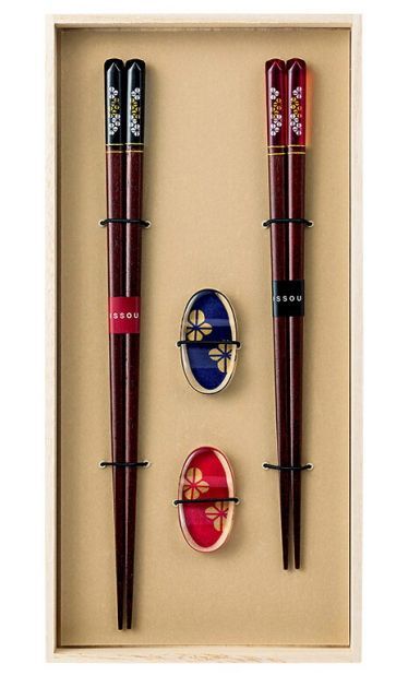 ギフトセット お箸 〈満開桜〉箸置付き 夫婦箸 23.5cm＆21cm 天然木 漆 一双